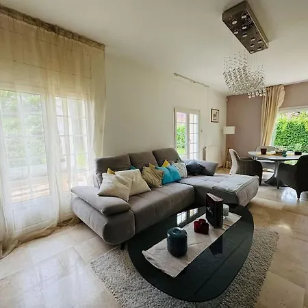 Demeure Familiale Avec Jardin, Quartier Calme Βίλα