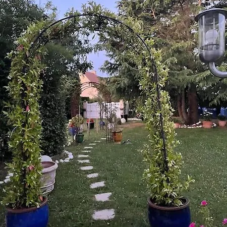 Βίλα Demeure Familiale Avec Jardin, Quartier Calme *