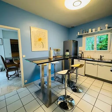 Demeure Familiale Avec Jardin, Quartier Calme Βίλα Colomby-Anguerny