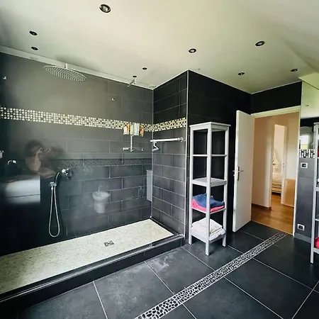 Demeure Familiale Avec Jardin, Quartier Calme 别墅