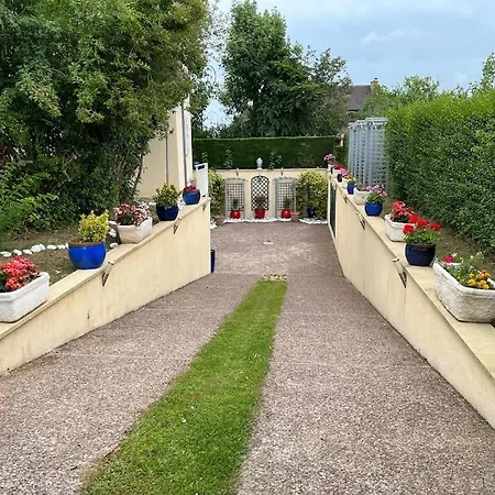 Demeure Familiale Avec Jardin, Quartier Calme Colomby-Anguerny