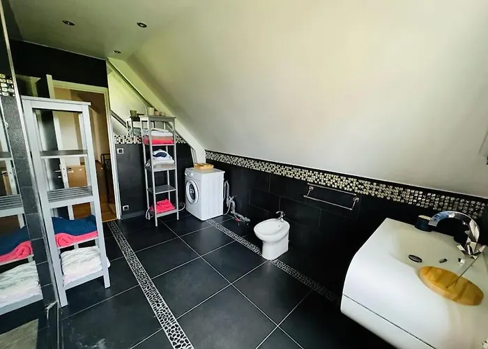 Demeure Familiale Avec Jardin, Quartier Calme *