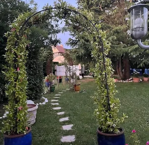 Villa Demeure Familiale Avec Jardin, Quartier Calme *