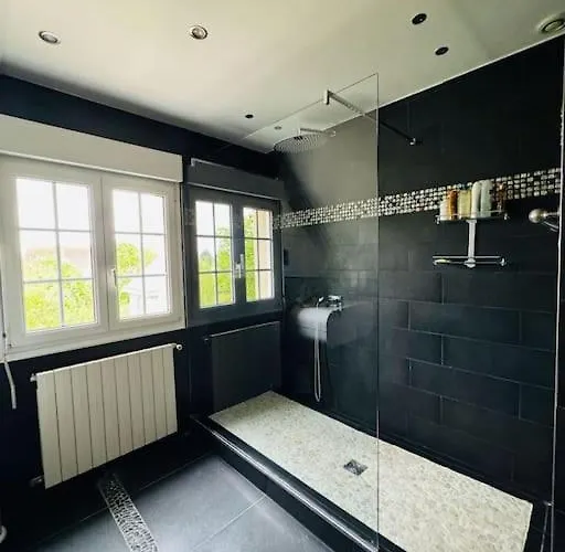 Demeure Familiale Avec Jardin, Quartier Calme *