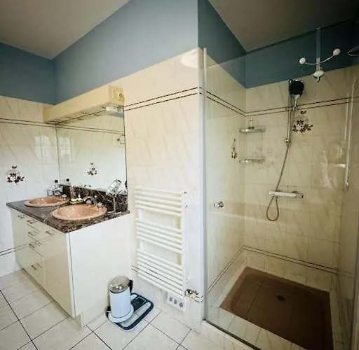 Demeure Familiale Avec Jardin, Quartier Calme Villa