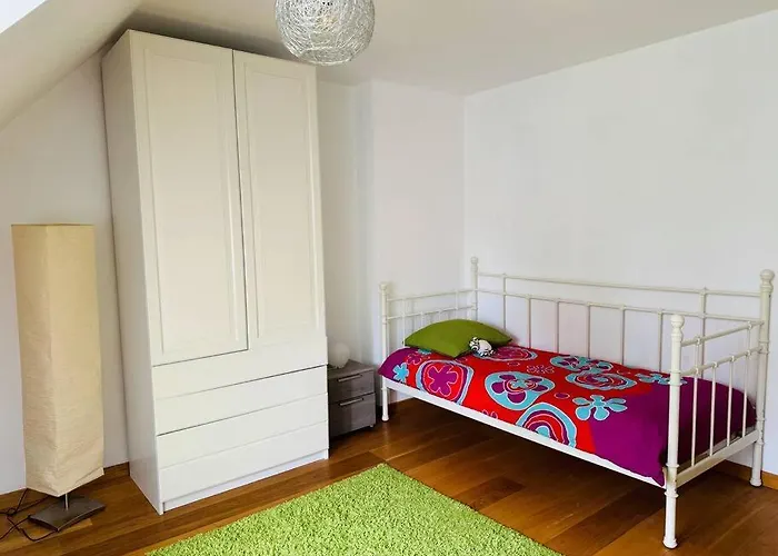 Demeure Familiale Avec Jardin, Quartier Calme * Colomby-Anguerny